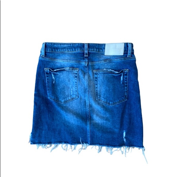 Denim jean skirt Zara distressed medium - Picture 2 of 4